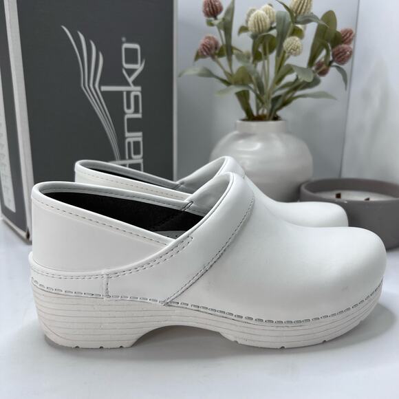 Dansko LT Pro Clog White Box Nursing Shoe Women 38/7.5 NWB Lightweight Comfort - Picture 3 of 11